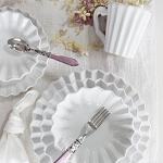 Vietri Incanto Stone White Pleated Collection 4 piece place setting